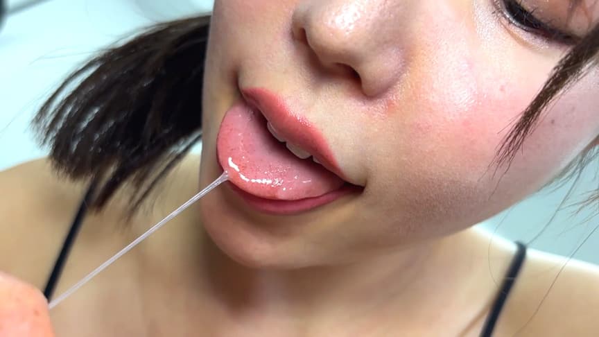 色っぽく誘ってくれるまいなちゃんがM男に濃厚鼻フェラ