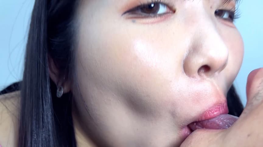 仕方ないなって言いながら濃厚キスするみすずちゃん