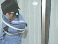 被虐のセーラー少女