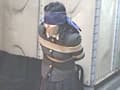地下室の制服少女