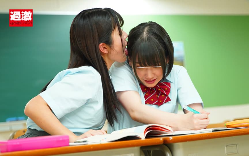 女子○生をなめくじクンニで惚れさせるレズ汁痴○