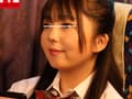 就寝中の夜行バスで指マンされた気弱女子4
