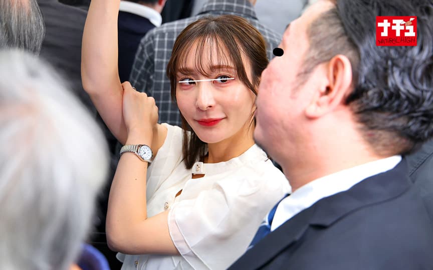 パンティ越し指マン羞恥3 巨尻を震わせイキ乱れる美熟女