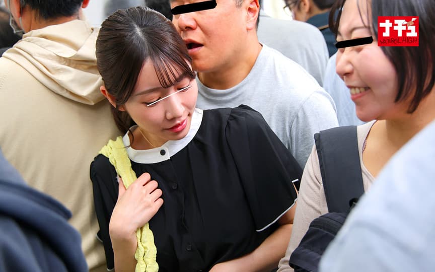 パンティ越し指マン羞恥3 巨尻を震わせイキ乱れる美熟女