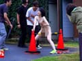 全裸オナニーでイキ漏らす野外アクメ女2 びくびく陸上部