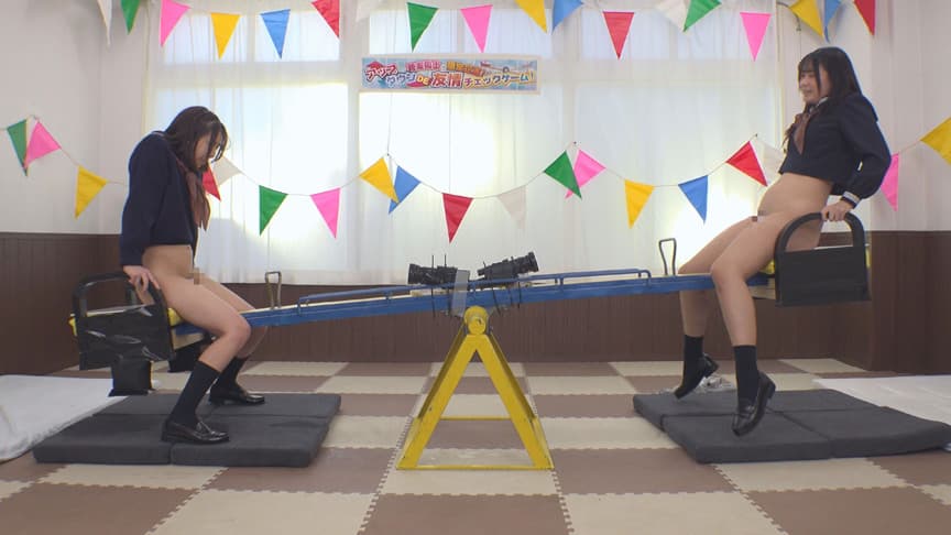 どでか固定ディルドシーソー対決！～りな＆ゆいな編～