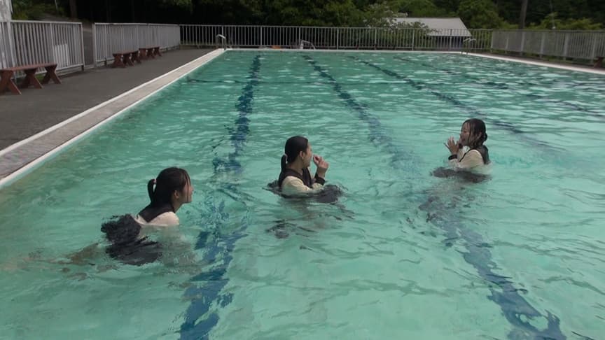 三つ巴の水球合戦