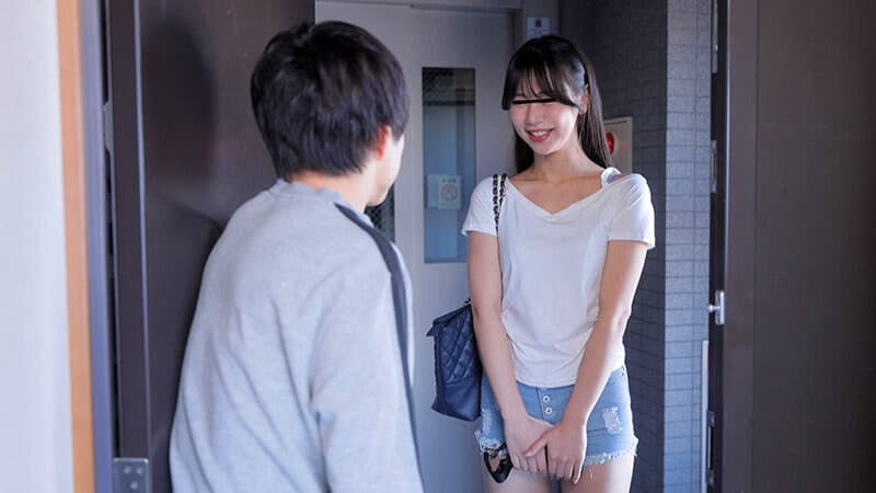 出張メンエス嬢がジッパー開くと目の前に生マ○コ！！