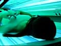 日焼けマシーン中にオナニーはじめちゃった女の子たち