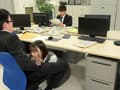 地味で小柄な女子社員が…実はチ○ポ大好き娘！