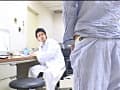 ギン起ちチンポをわざと見せたら イケメンドクター編