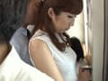 人妻汗だくラッシュアワー 狙われた蒸れ巨乳 七原あかり