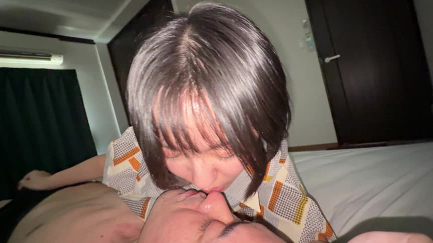 【個人撮影】加護まりの暗い部屋で鼻●●＆手コキ
