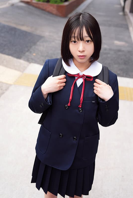 大切に育てられた未熟なパイパンセーラー服ロ●ータ少●生チ●ポ絶頂アクメ鬼畜凌●幼膣種付け性交10人4時間
