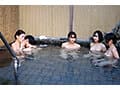 「おちんちん大きくさせてごめんね」子供だから大丈夫だろうと女湯に一緒に入った甥っ子がおっぱいだらけの状況にフル勃起！慌てた叔母さんがこっそり抜いてくれました 欲求不満の人妻ハーフ顔叔母さん Gカップ
