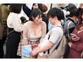 「おちんちん大きくさせてごめんね」小さいから大丈夫だろうと女性専用車両に一緒に入った甥っ子がおっぱいだらけの状況にフル勃起！慌てた叔母さんがこっそり抜いてくれました