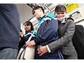 「おばさんの私に触られて勃っちゃう君が悪いんだよ」彼女が隣にいても構わずイケメン彼氏を背後からネチョいコネくり手コキで勃起誘惑する性欲熟女VOL.2