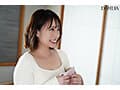 謎のマスクの美熟女が素顔＆中出しW解禁 SNSで出会った巨乳人妻と濃密に交じり合う中出し性交！ 水彩あき