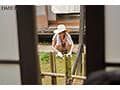 草むしりしているお隣の美人ママさんとじっとり汗だくセックスしまくった思い出の夏の日…。 糸矢めい