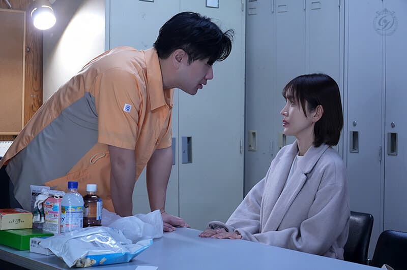 「盗んでないなら脱いでみろ。」隅から角まで探られた万引き妻 角奈保