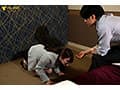 膝をつくのは私。飼い主は新入社員。支配されたい欲望を暴かれた女社長がプライドを捨てる絶頂愛玩セックス堕ち 明里つむぎ