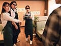接客態度の悪さを売りにして流行っているレストランの店員が度を過ぎていたのでバイト後に待ち伏せ注意（SEX）。3日で従順な接客（肉便器）になりました 宮城りえ