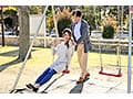 結婚して20年、平凡な生活を送る主婦。最近、年齢を重ねるごとに心が冷めていくのを感じる…もう一度だけ10代の頃のようにキスしただけでドキドキする燃えるようなSEXがしたい。一日限定彼氏と最初で最後の不貞中出しSEX かれんさん（43歳） 新宿区在住 子供:1人