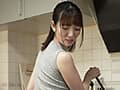 揺れる巨乳で無意識エロ挑発する兄貴の彼女に股間がパンパン過ぎてどうしてもヤリたい僕は… 小花のん