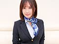 黒パンスト越しの童貞チ〇ポ3cm挿入！敏感なマ〇コを刺激されて 奥まで挿れて欲しくなっちゃってCAさんが生で筆おろし！ ガニ股騎乗位で連続絶頂！