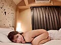悩み相談くらいの関係だった同じ部署の子持ちシングルマザー渋谷なつに朝イチから誘われて…寂しさを埋めるようにラブホ不倫で何度も中出しと精飲をした