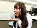 スラリと伸びた黒パンスト足と黒パンスト尻が魅力的な女上司に誘惑されたら頑張りますよ僕！ 長谷川礼奈