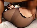 仕事頑張ったご褒美に私とローションヌルヌルエッチする？と誘われて、巨乳黒パンスト女上司のカラダすべてをヌルヌルにしてあげた！ わか菜ほの