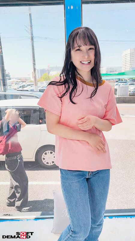 【スマホ推奨縦動画】オシャレカップルの彼女さん、マジックミラー号の中で100の質問中、いきなりデカチン即ハメしてみた。 おとは（21）