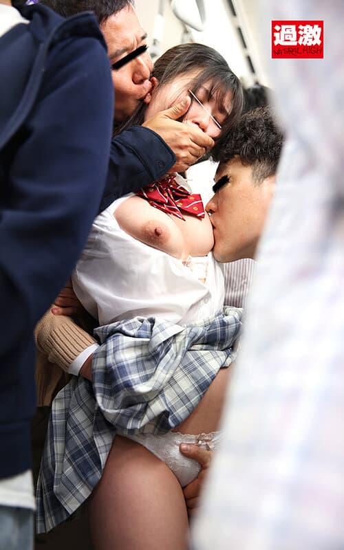 串刺しJ○痴● 痴●師2人に挟み撃ちされ逃げられず上下の穴を塞がれた色白娘 止まらないバイブ責めでイキ狂った巨乳娘