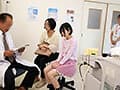 ‘絶対に感じてはいけない状況で…’未成熟な膣内を大きな指でドリルのようにかき回され強●開発されたチビっこひよこ女子