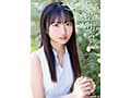 18歳AVデビュー 皆川らん 経験人数1人。発展途上の華奢で内気な少女はあくなき好奇心で満ち足りなかった本物のセックスに巡り合う【特典映像付き】