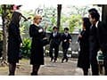 法事で7年ぶりに再会した同級生たちに酔わされ輪●された金髪喪服ギャル