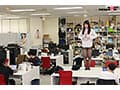 SOD女子社員 中途2年目衣装担当 佐竹。このたび初AV出演！！その後、即全裸業務いたしました。 佐竹夏帆