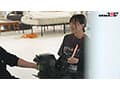 【特典版】SOD女子社員 制作部 中途1年目 岡島明来（24） 工口勉 初AV成果報告