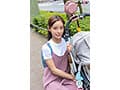 マジックミラー号 優しい子持ちのママにこっそりデカチンを見せつけて 素股で擦りつけて育児でレス気味の欲求不満オ○ンコに旦那の目の前でヌルっと生挿入 産後の柔らかい膣穴が気持ち良すぎて中出し不倫SEX ～休日にお出かけ中幸せ絶頂の春ママNTR～