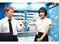 マジックミラー号 移動式混浴温泉に上司と部下の2人きり！？仕事中とは全く違う濡れ髪女上司の色気に部下のチ〇ポは驚異の勃起率120％越え！！このままだと外に出られない状況で2人の男女はどうなってしまうのか検証！