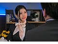 美人ホテリエの隠れた趣味は、妻や恋人がいるお客様を囁き淫語で誘惑して寝取ることです。 神木麗