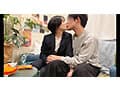 「3日間すっぴんで過ごす彼女と休日4SEX」付き合って1ヵ月の僕らは仕事終わりの金曜日に僕の家の最寄り駅で待ち合わせをして、初めてお泊りをした。翌日彼女は帰る予定だったけど、まだずっとそばにいたくて、週末はずっと僕の家でSEXをしていた。そんな何の変哲… 柴崎はる