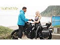 離婚したてのぼくが大型バイクにまたがるギャルライダーとツーリングで運命的に出会い 彼女が営む海沿いの民宿でたらふくご馳走になって一晩中なまハメしまくって12回射精した 夏目響