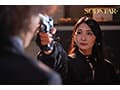 厳正な職務のため就任以来セックスを禁じられている女捜査官 徹底的に焦らされて「お願いしますイカせてください」とこんな反社集団に頭を下げることになるなんて… 本庄鈴