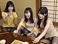 同窓会で酔って無防備になった人妻たち。初恋のアノ女（ヒト）の誘惑パンチラにチ〇ポがビンビン！トイレで廊下で夫の留守宅でラッキーSEXやりまくり！！