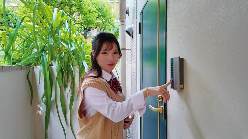 超天然ビチビチビッチの小悪魔ちゃん、松井日奈子をM男クンのお宅に派遣してみまーす