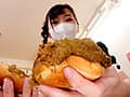 脱糞ベーカリーカフェ ホクホクうんこ鬼盛り！あやめのボリューム満点うんコロッケパンをどうぞ♪