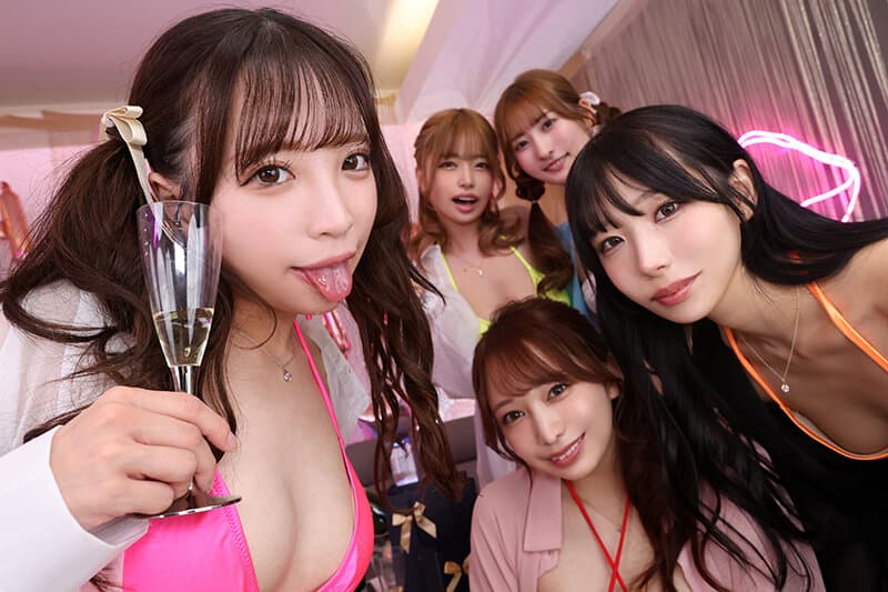 【VR】都内某所にあるハメ放題のセクシーラウンジで人生終了するくらい金も精子も注ぎ込み！！超VIP爆抜きエロバースデイ 小那海あや 尾崎えりか 椿りか 末広純 弥生みづき