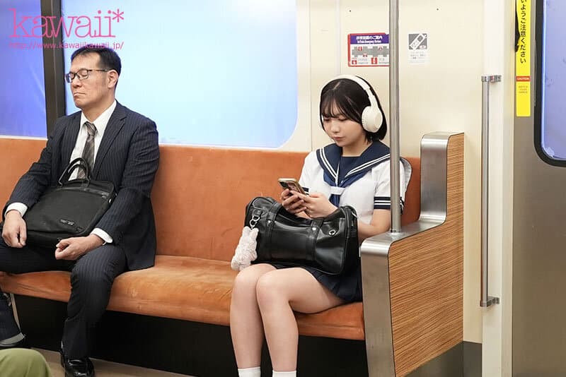 終電で寝過ごした女子学生は駅員に車両痴●され始発まで抜かずの種付けプレス23発 齋藤かさね